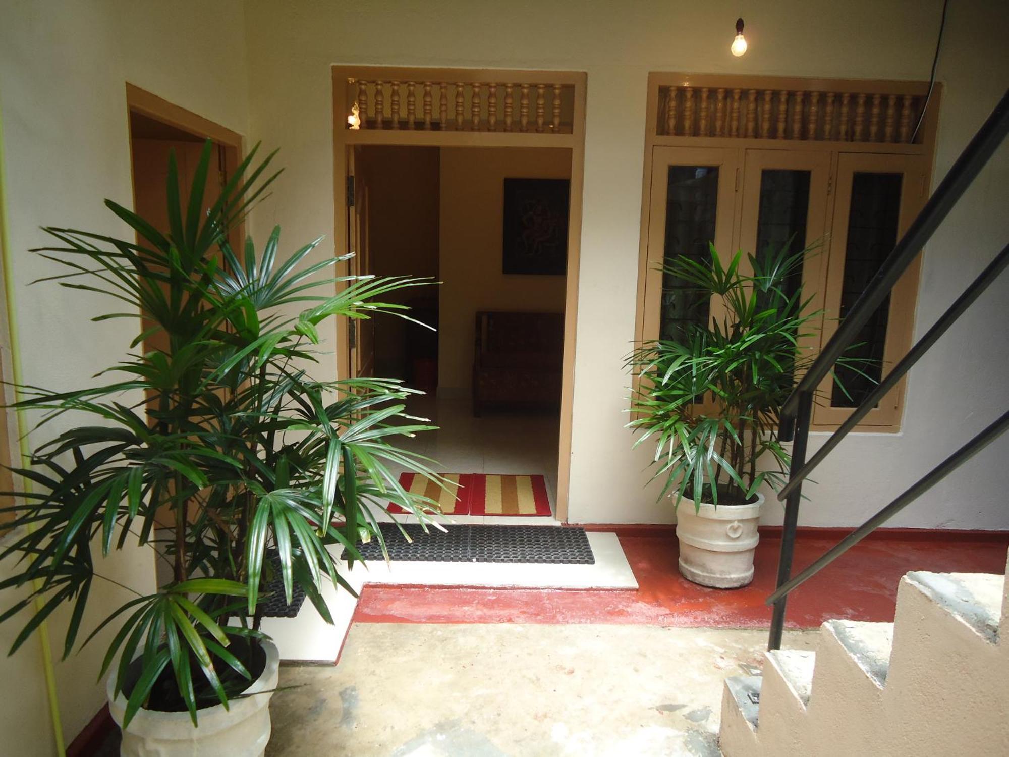 Guest House Kaduwela Exterior photo